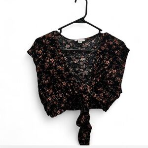 American Eagle Outfitters Black Floral Blouse